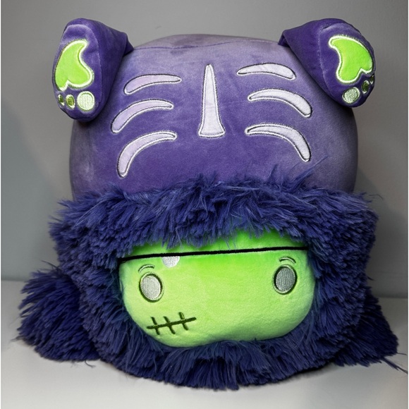 Benny the Zombie Bigfoot Squishmallow - Picture 5 of 5